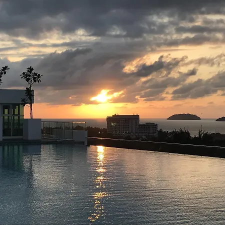 Sunset Seaview Vacation Condos @ Infinity Avenue